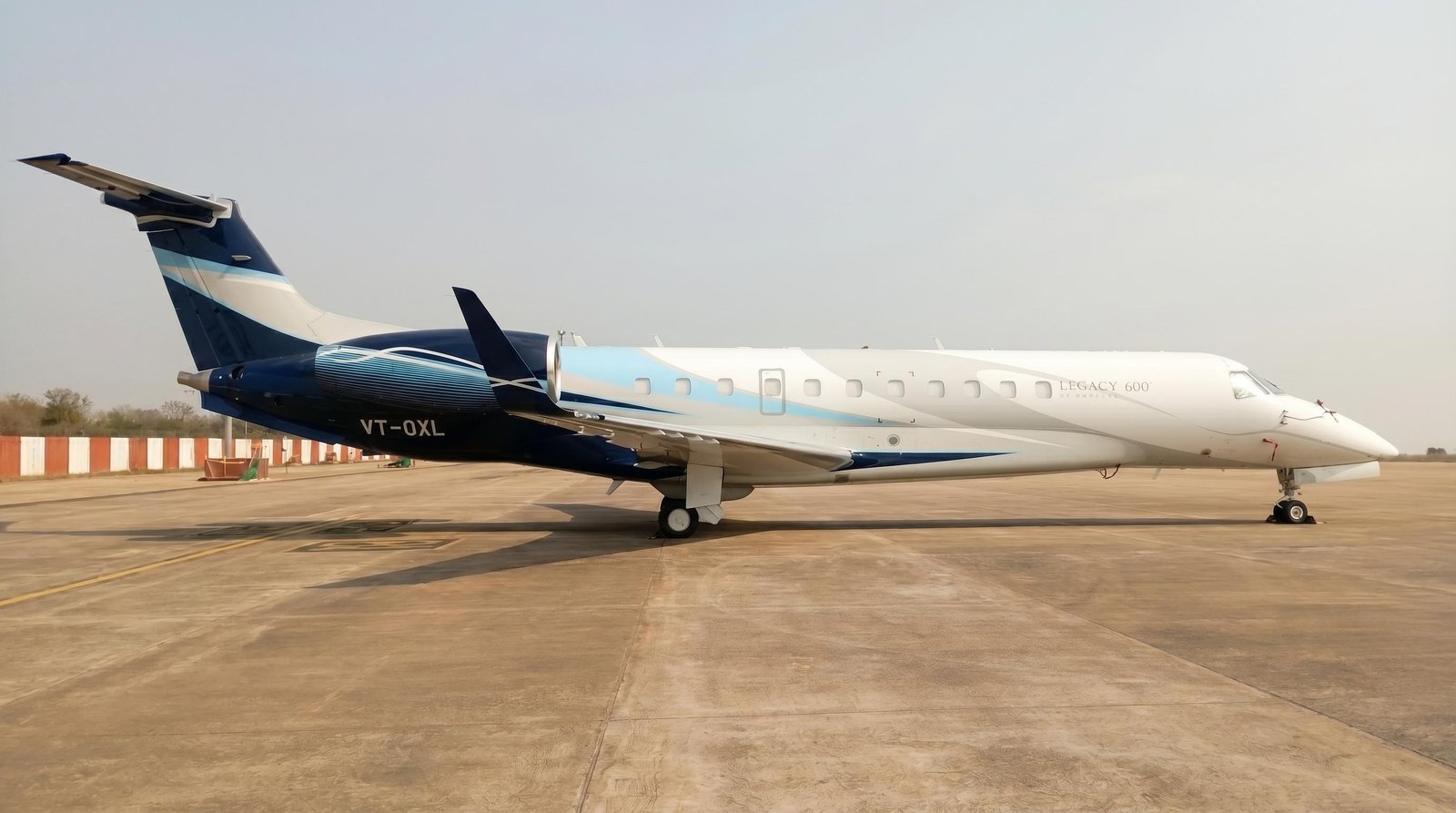 Cinematic hangar aircraft lighting